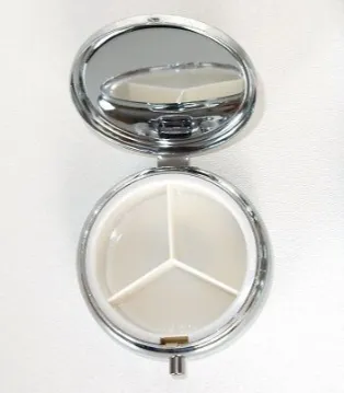 Bezouwen Pillendoosje 3-vakken (1 stuk)