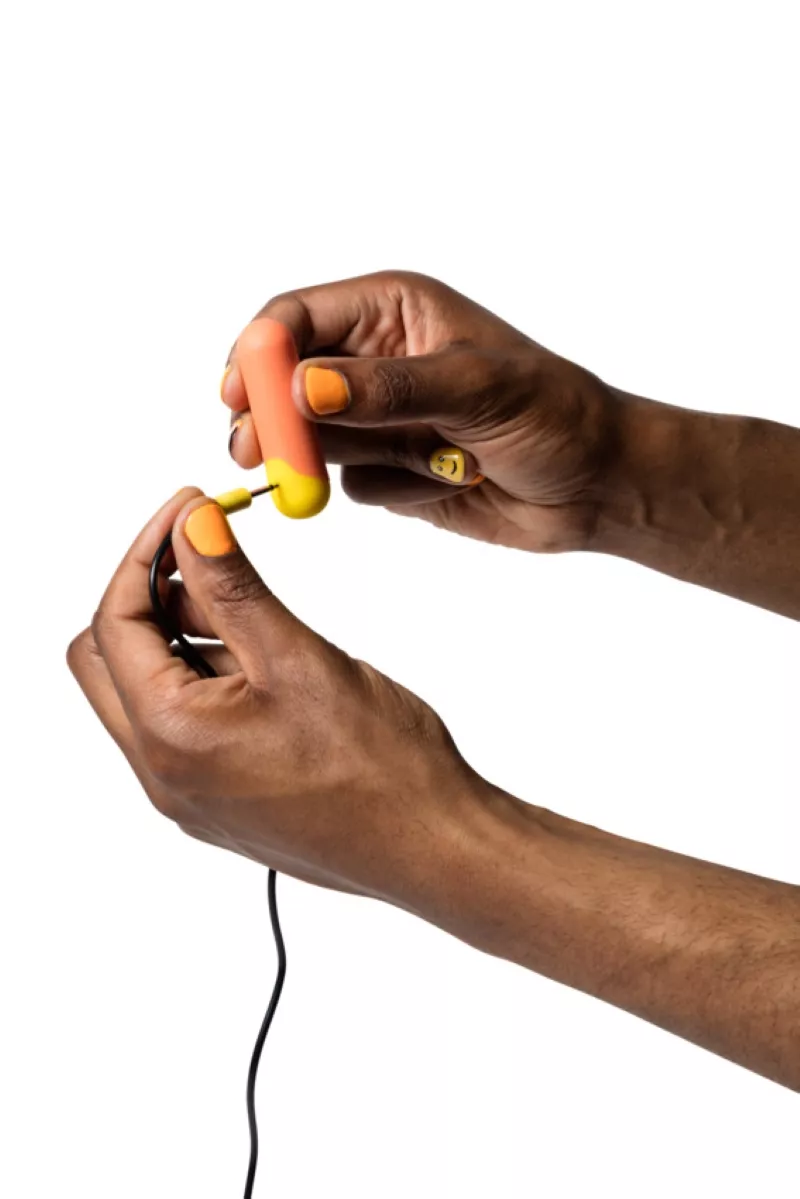 Romp By Womanizer Riot Bullet Vibrator Oranje (1 stuk) - image 4