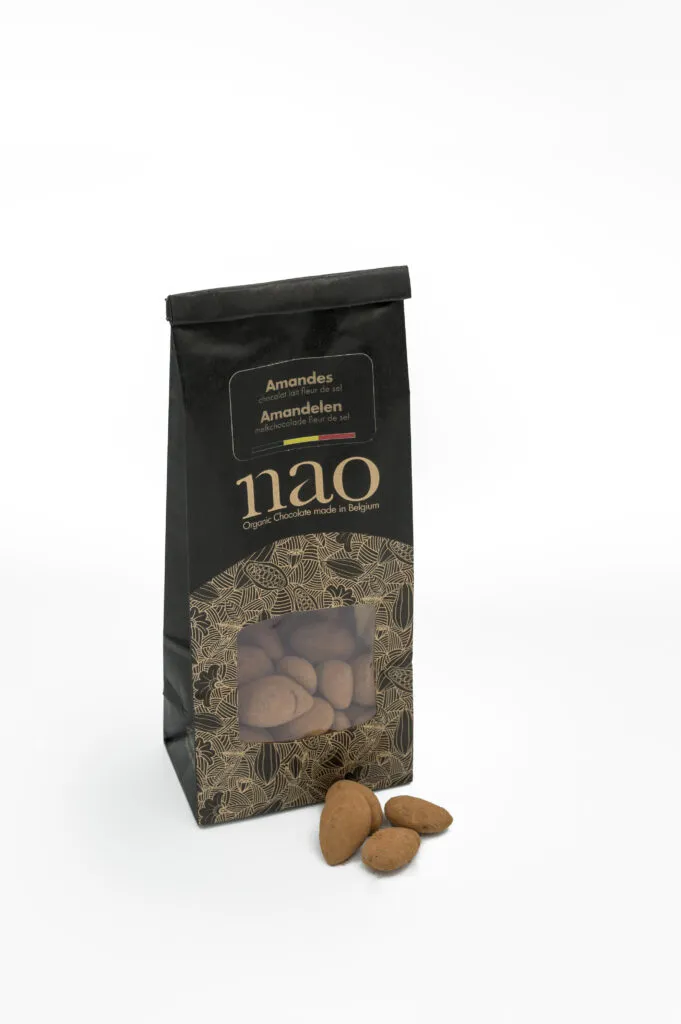 Nao Amandelen Omhuld Melkchocolade 45% Bio (100 gr)