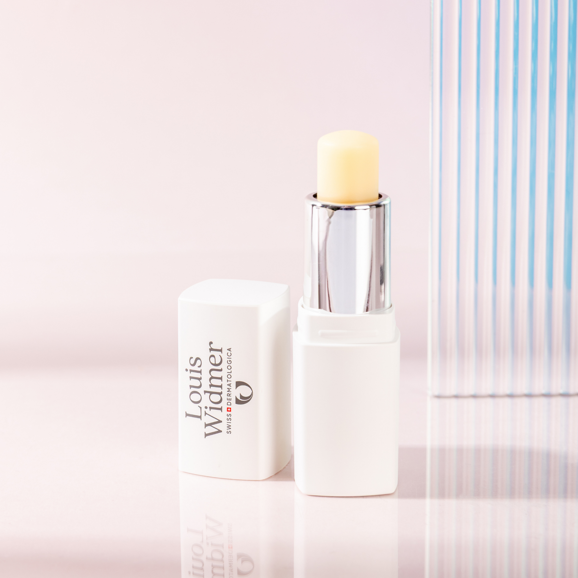Louis Widmer Hydraderm Lippenverzorging Stick Uv 15 Licht Geparfumeerd (4,5 ml) - image 2