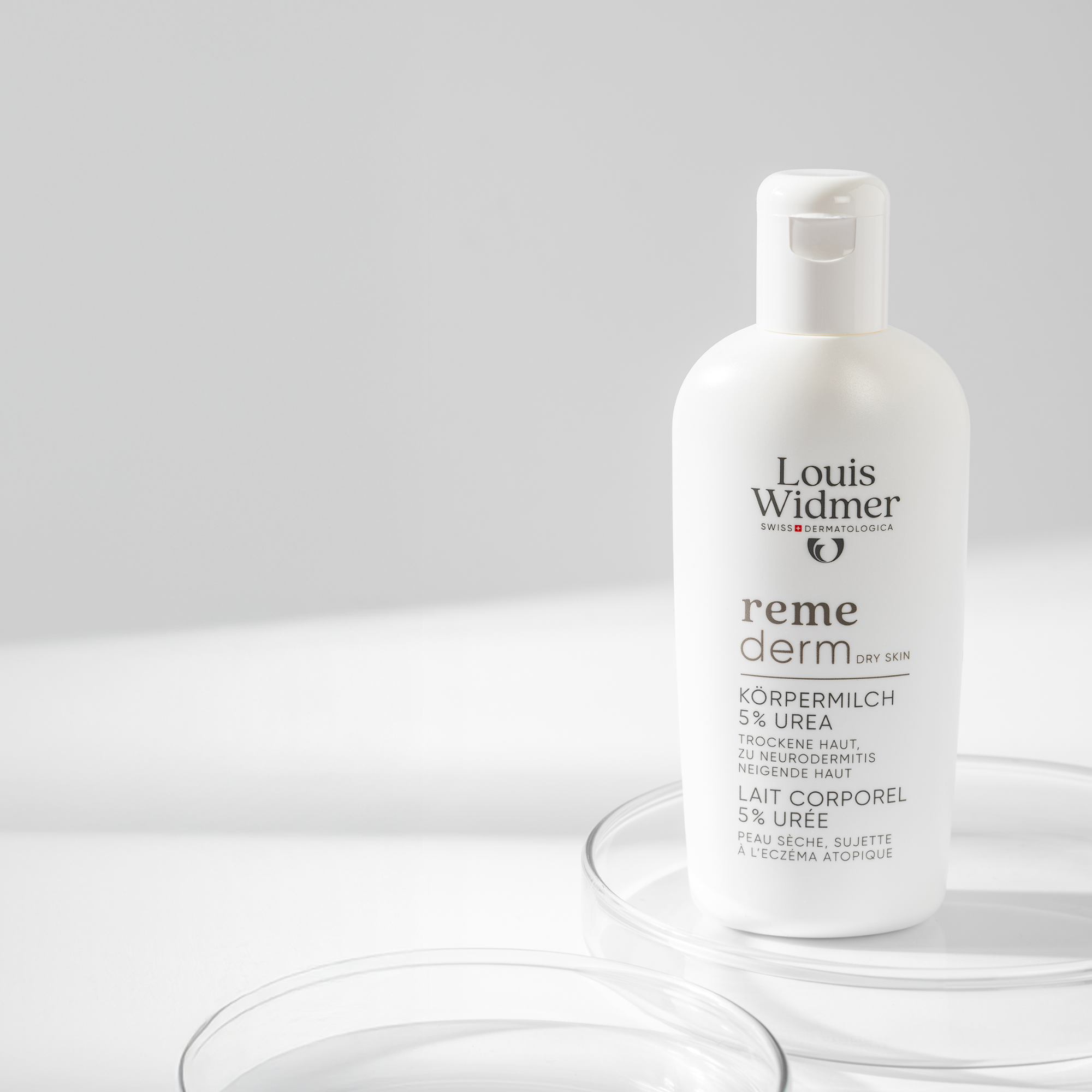 Louis Widmer Remederm Lichaamsmelk 5 % Ureum Licht Geparfumeerd (200 ml) - image 2